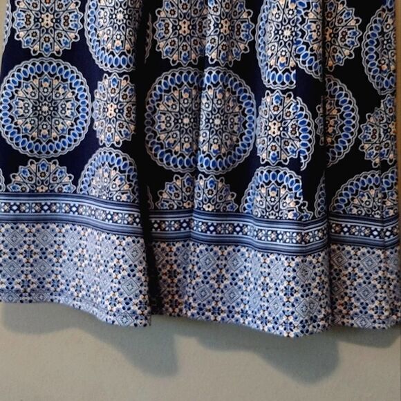 Chico's Women's Size 0 Soft Blue and Navy Aboriginal Circle Midi Dress - Picture 4 of 8